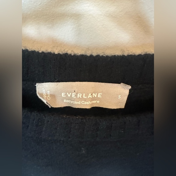 Everlane The Boxy crew in cashmere - Picture 5 of 7